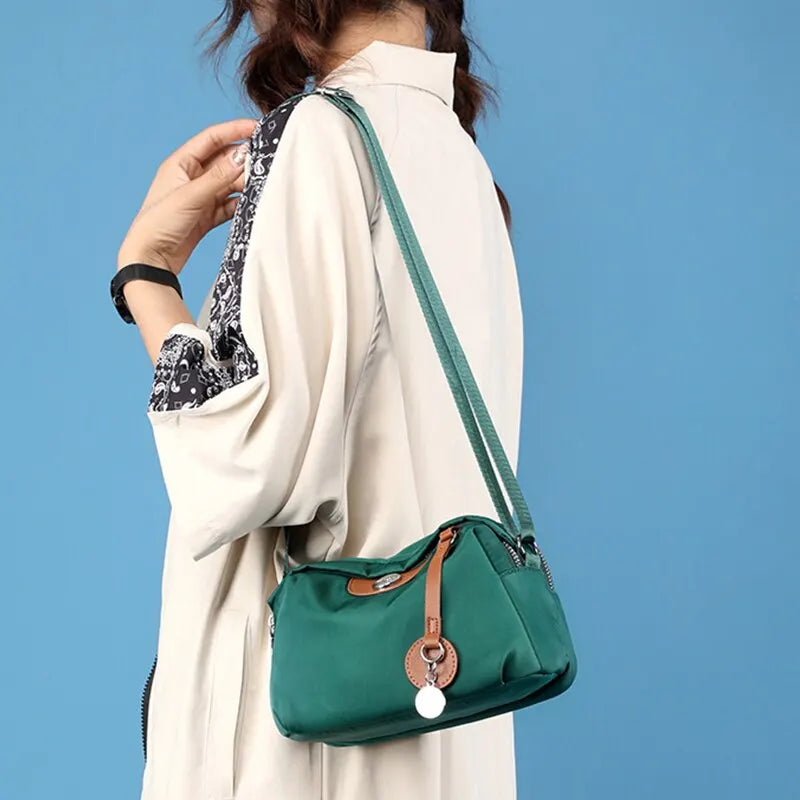 Mulheres de nylon impermeável grande capacidade Crossbody Bag Casual cor sólida Messenger Shoulder Bag