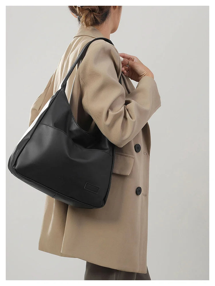Bolsa feminina hobo simples couro pu bolsa de ombro sólida 2023 moda bolsa de grande capacidade para trabalho escolar