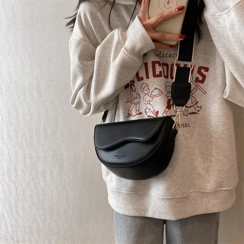 Mulheres vintage cor sólida aleta pequena sela ombro axilas saco moda couro do plutônio alça larga crossbody saco
