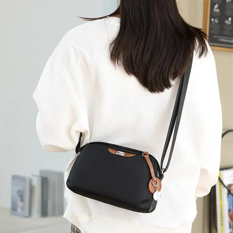 Mulheres de nylon impermeável grande capacidade Crossbody Bag Casual cor sólida Messenger Shoulder Bag