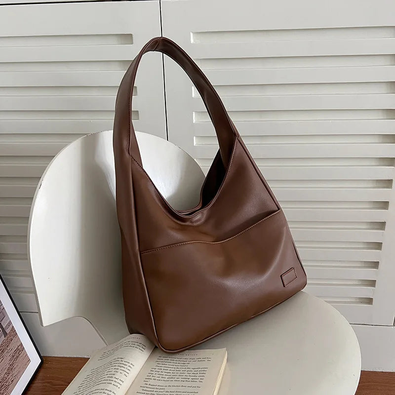 Bolsa feminina hobo simples couro pu bolsa de ombro sólida 2023 moda bolsa de grande capacidade para trabalho escolar